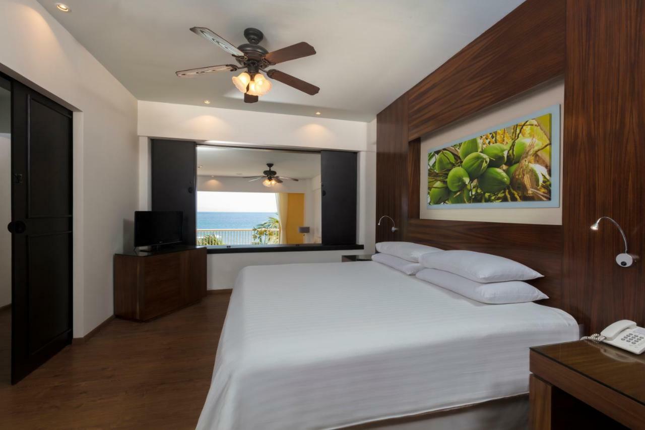 Krystal Grand Nuevo Vallarta Exterior foto